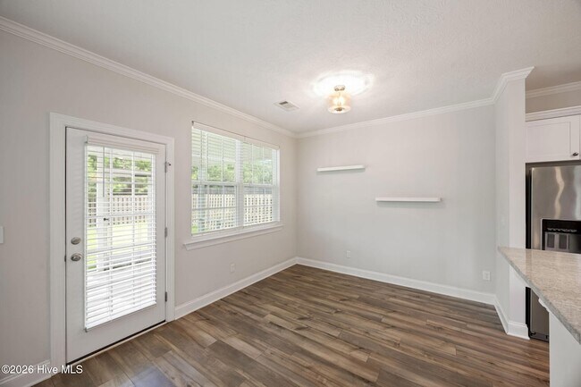 Building Photo - 424 Arrowwood Dr