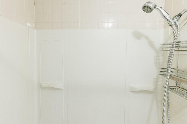 Building Photo - 7405 Avenue X