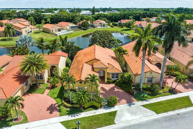 Building Photo - 8031 Nadmar Ave