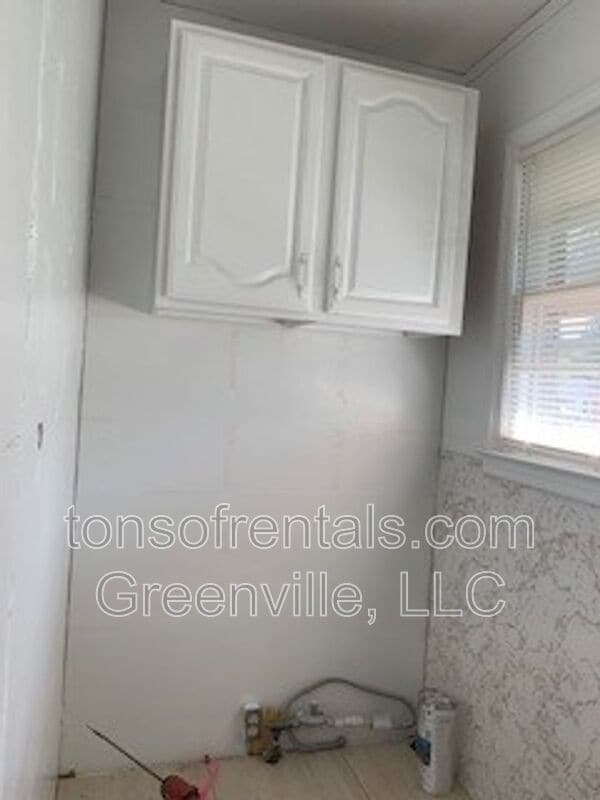 Building Photo - 106 Keloy St