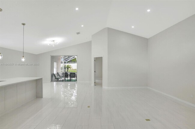 Building Photo - 502 Oxford Dr