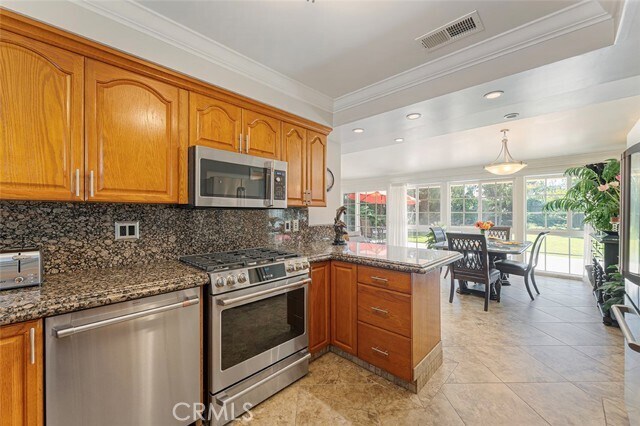 Building Photo - 14022 Elmbrook Dr
