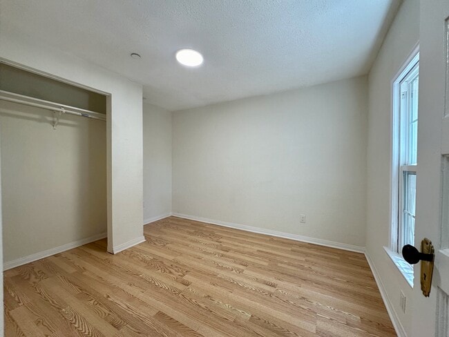 Building Photo - 7755 Mango Ave