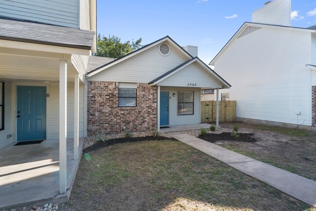 Building Photo - 2909 W Slaughter Ln