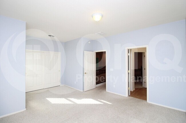 Building Photo - 3316 E Kingbird Pl