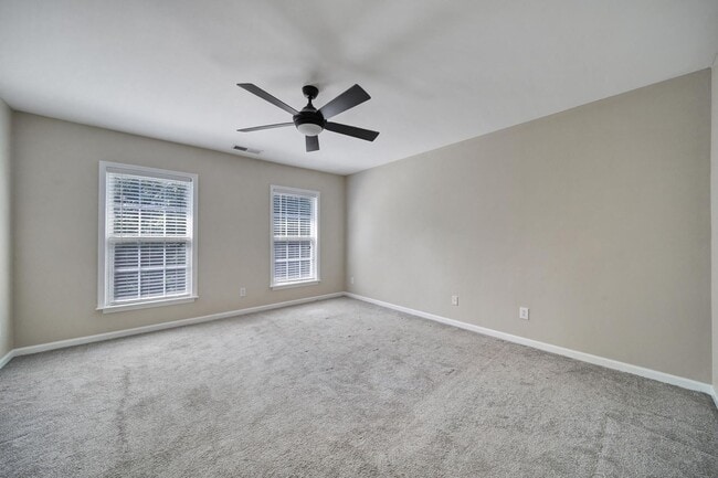 Building Photo - Lovely 3 Bed 2.5 Bath Townhome in Matthews