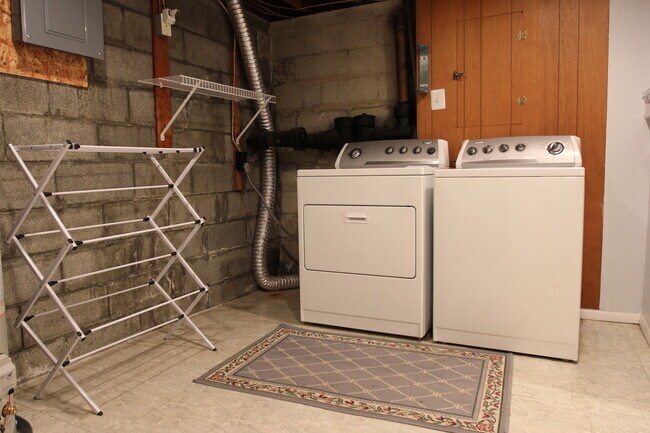 Laundry - 73 Birchwood Ln