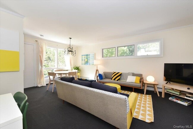 Building Photo - 3 Mill Pond Ln