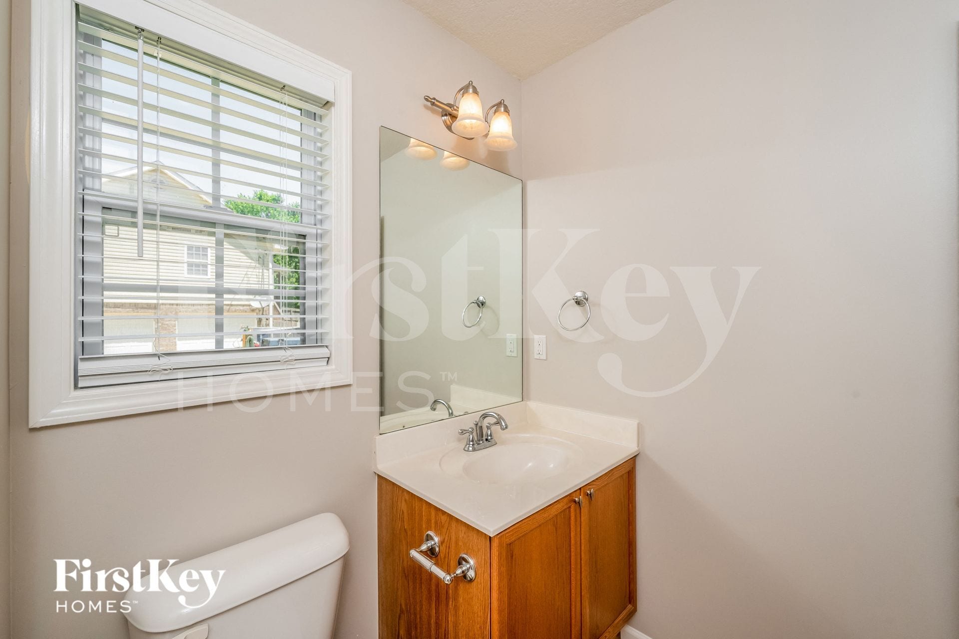 Building Photo - 29 Parkwood Dr