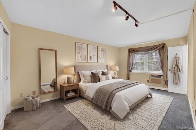 Building Photo - 107 Nottingham Rd