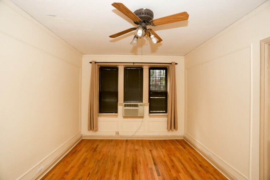 Building Photo - 849 W Wolfram St