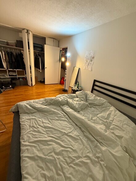 Building Photo - 42 Putnam Ave