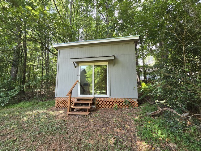 Building Photo - 2808 Livery Way