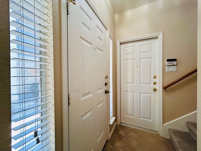 Building Photo - 1900 Scofield Ridge Pkwy