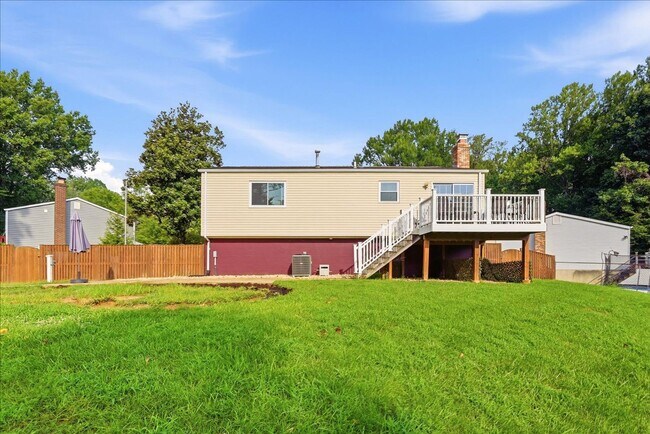 Building Photo - 5481 Saddler Ln
