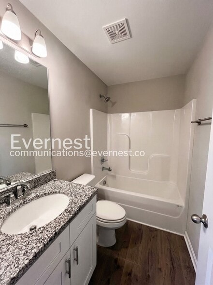 Building Photo - 227 Tara Ct