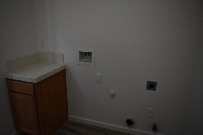 Building Photo - 1283 Orion Ct