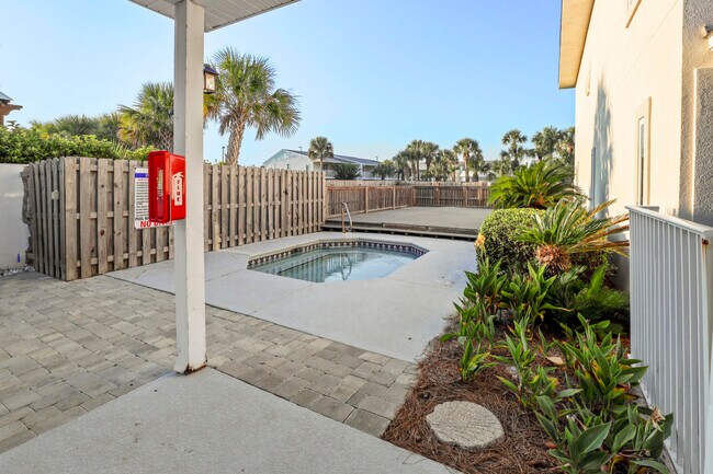 Building Photo - 1986 Scenic Gulf Dr