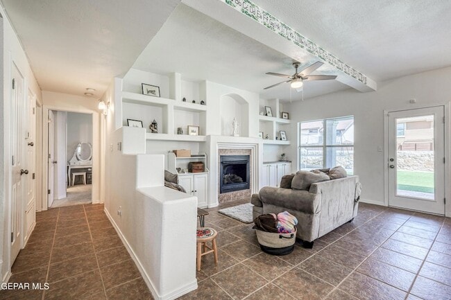 Building Photo - 10904 Duster Dr
