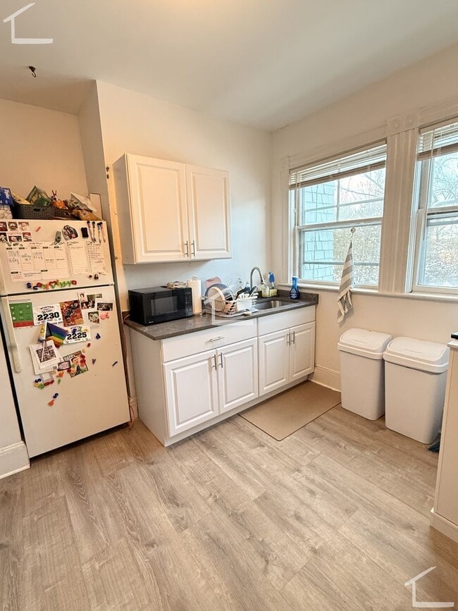 Building Photo - Nice 3 bed in Brighton