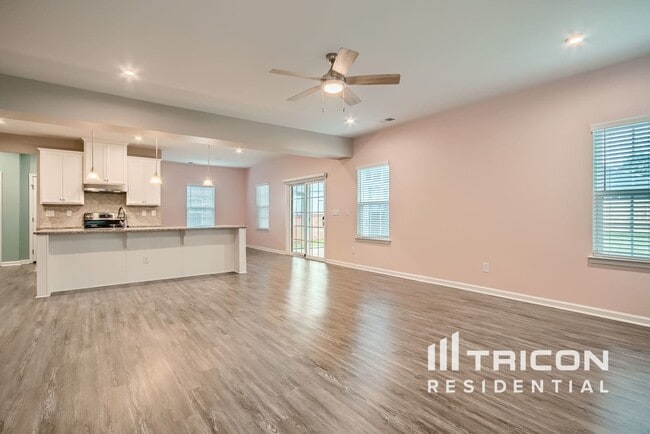 Building Photo - 1302 Harkey Creek Dr