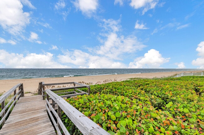 Building Photo - 10 Sailfish Ln