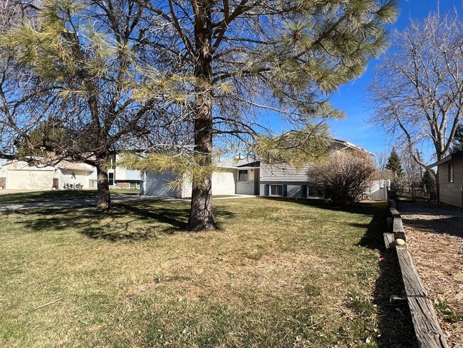 Building Photo - Beautiful Home Near Mcintosh Lake