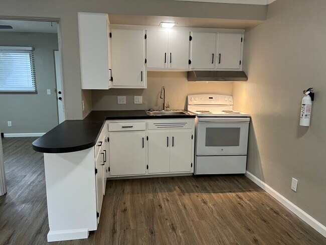 Building Photo - 3317 Bampton Ave