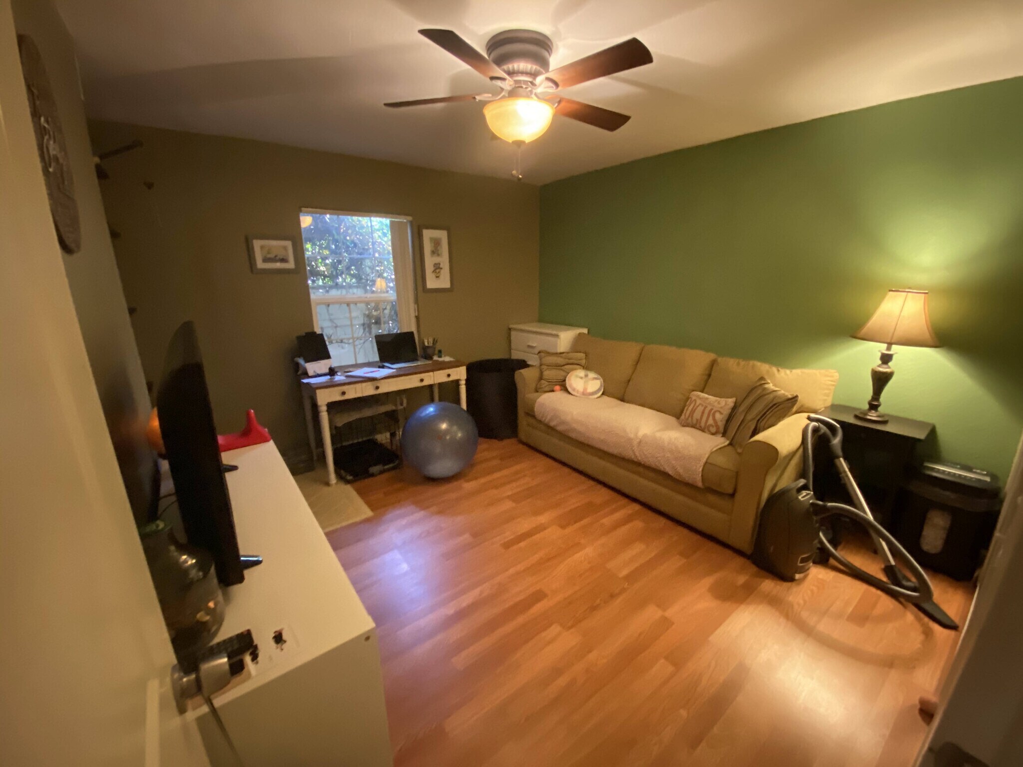 Building Photo - 172 W Elm Ct