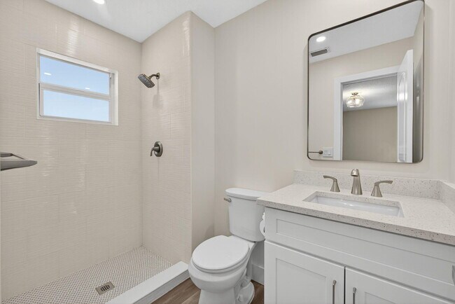 Building Photo - 316 La Mancha Ave