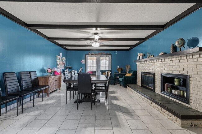 Building Photo - 2002 S 17th St