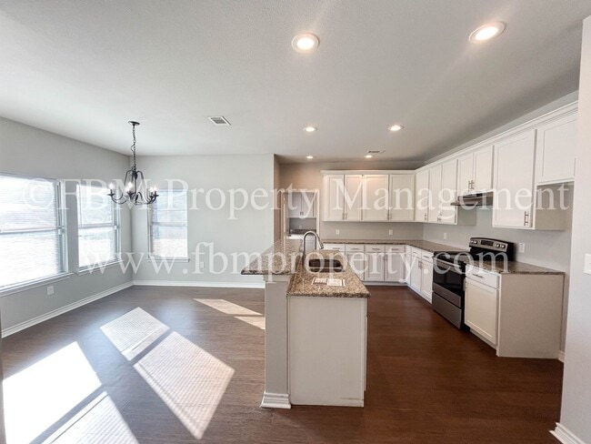 Building Photo - 1904 Uhl Rd