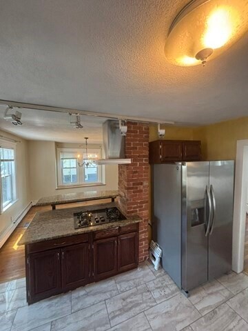 Building Photo - 40 Bellvale St