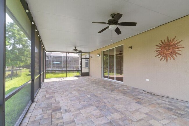 Building Photo - Executive Living Waits!