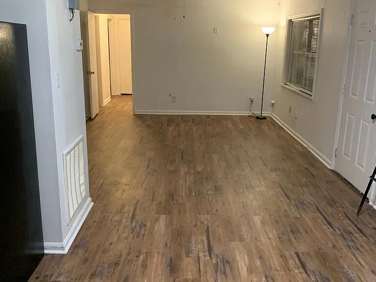 Building Photo - 2522 Medford Pl