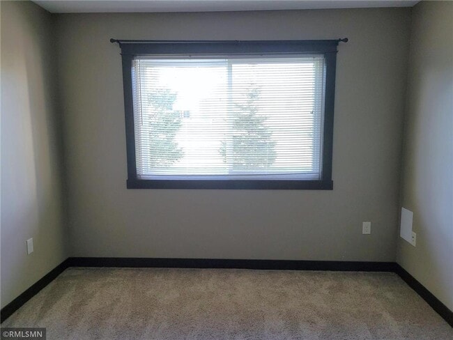 Building Photo - 1929 Cypress Ct