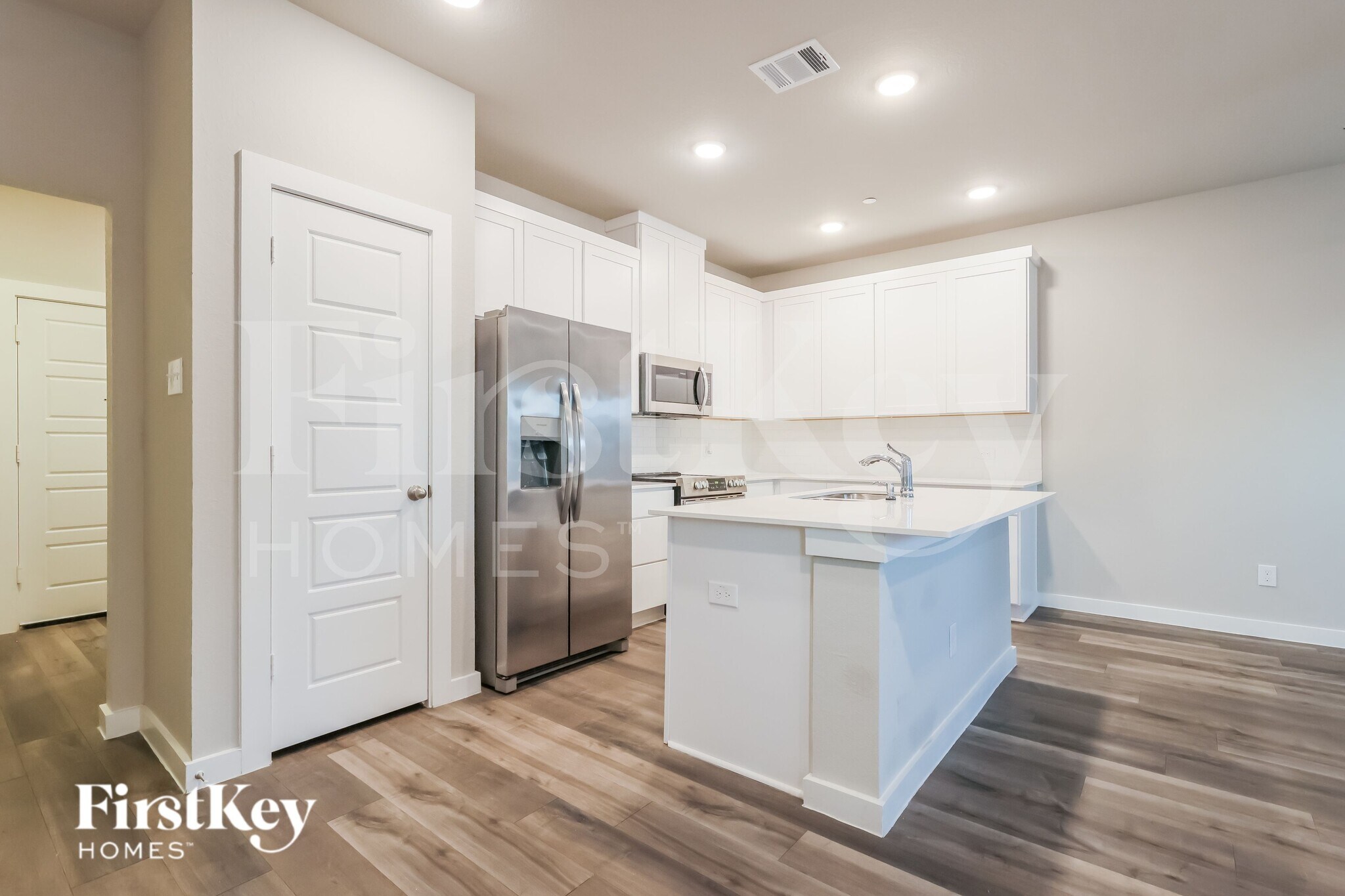 Building Photo - 381 N Centro Cir