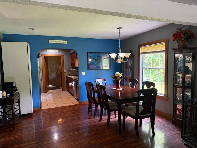 Building Photo - Charming 2 Bedroom Home in Granite Falls