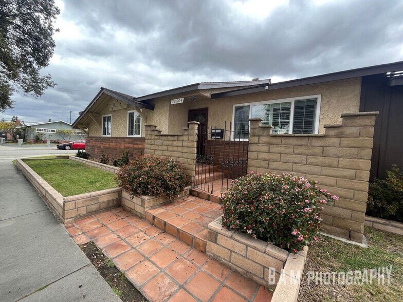 Building Photo - 20604 Wardham Ave