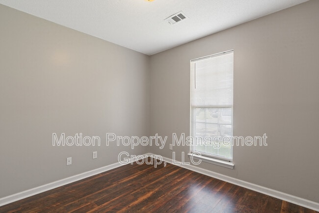 Building Photo - 202 Norman Ln