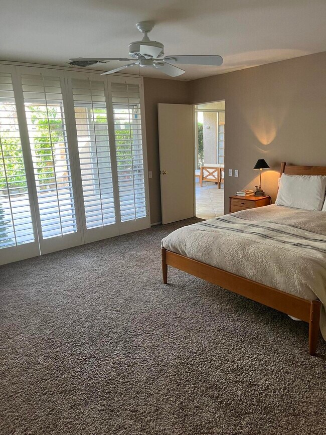 Building Photo - 555 W Baristo Rd