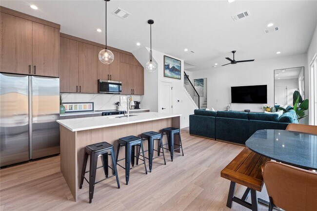 Building Photo - 506 Krebs Ln