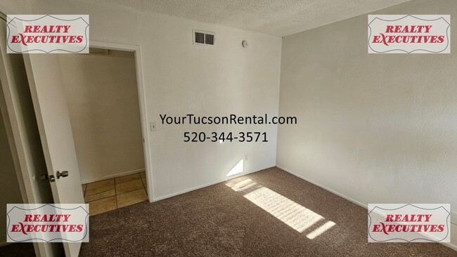 Building Photo - Downstairs - 3 Bedrooms and 2 baths with a...