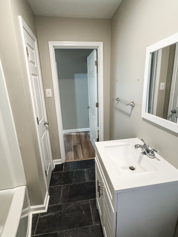 Building Photo - 504 Sunset Dr