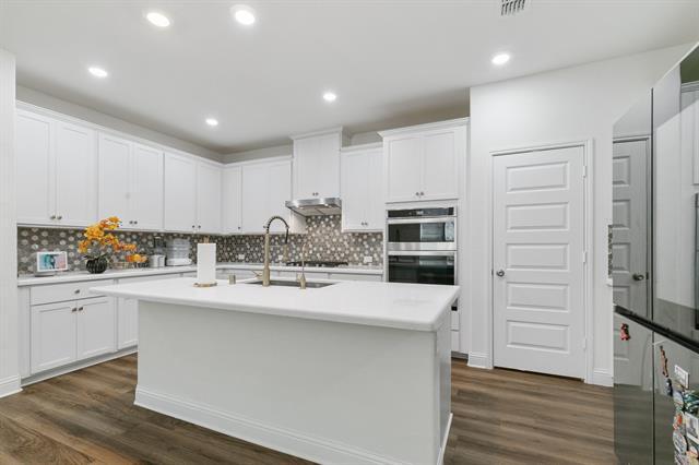 Building Photo - 3739 Keechi Creek Dr