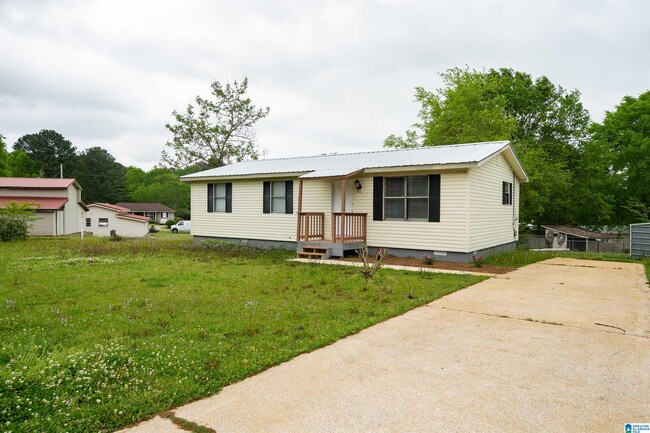Primary Photo - 812 NE 4th Ave