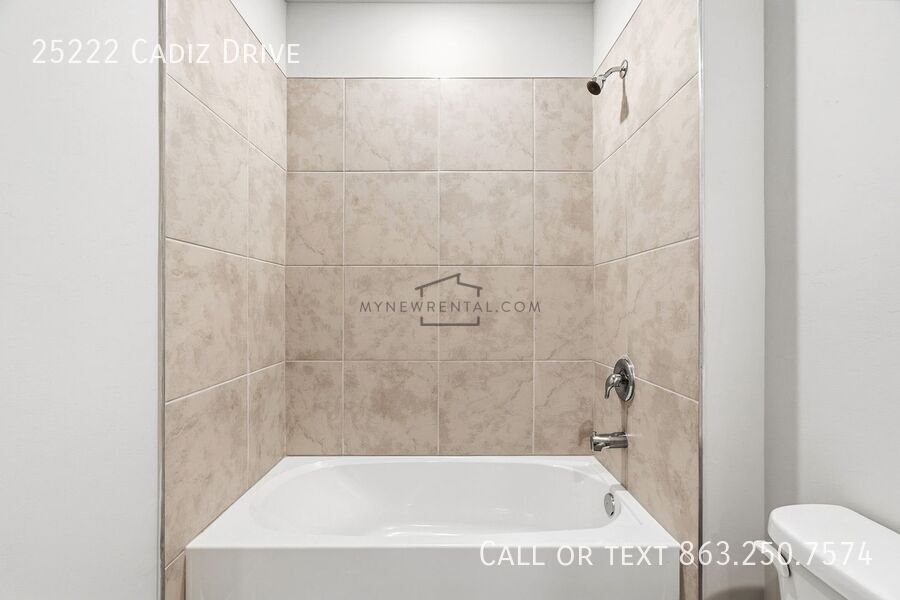Building Photo - 25222 Cadiz Dr