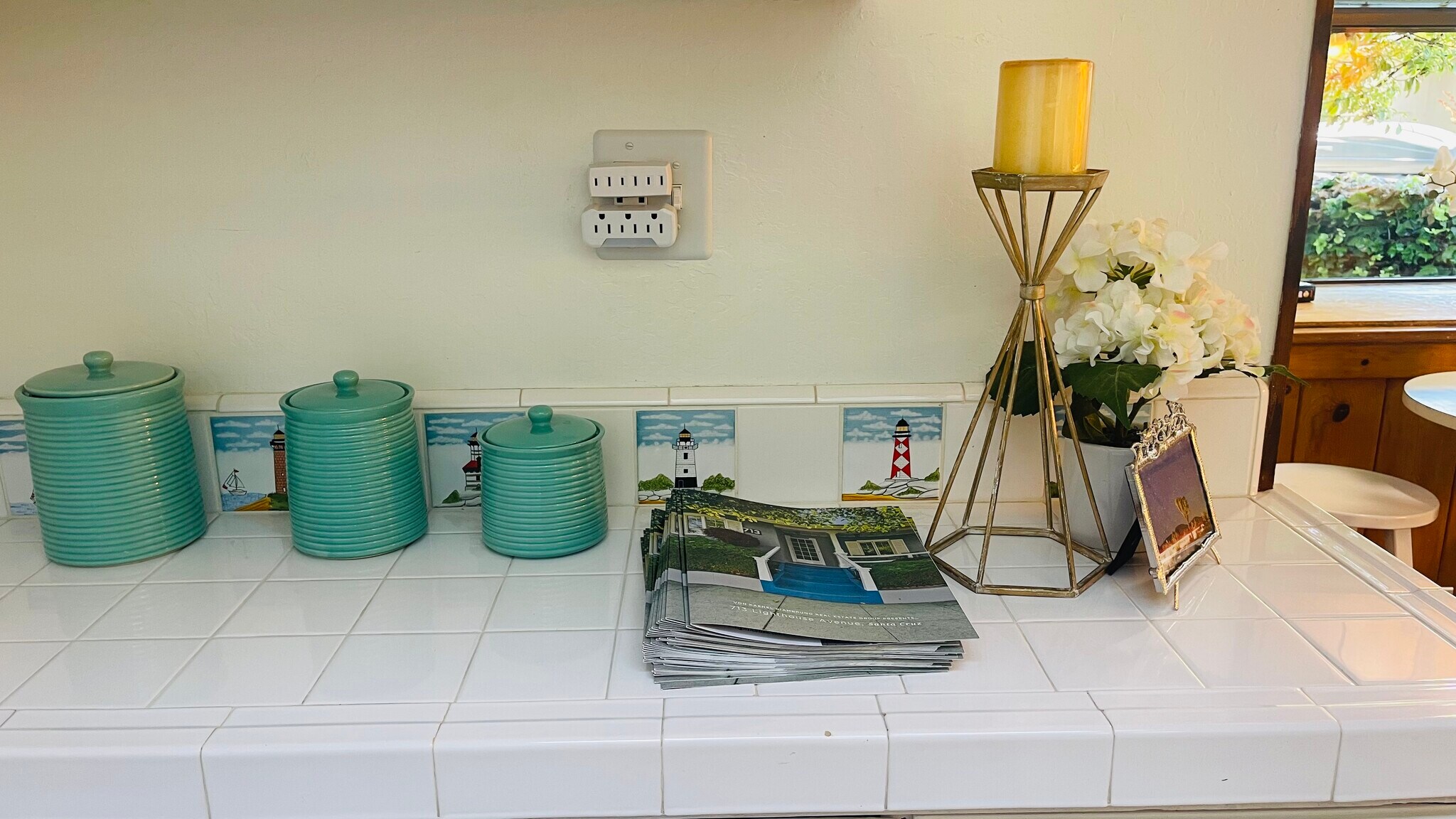 Building Photo - 713 Lighthouse Ave