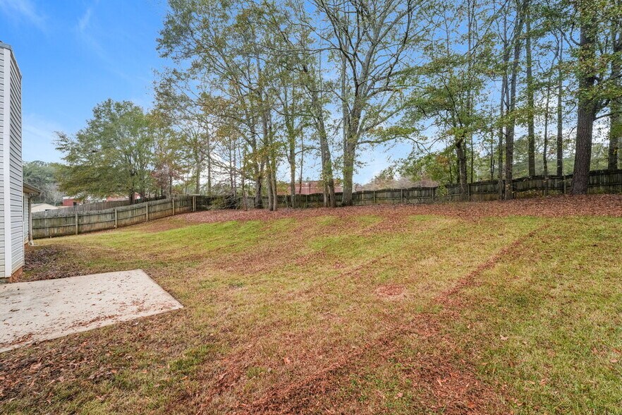 Building Photo - 509 Sarah's Ln