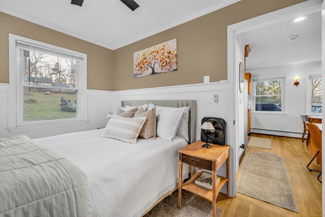 Building Photo - 25 Cottage Grove Rd